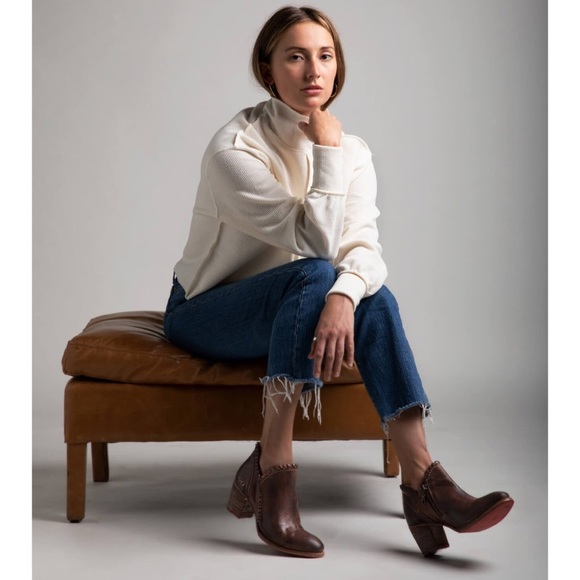 Bed Stu Carla Eggplant Heeled Leather Ankle Bootie - Picture 4 of 7